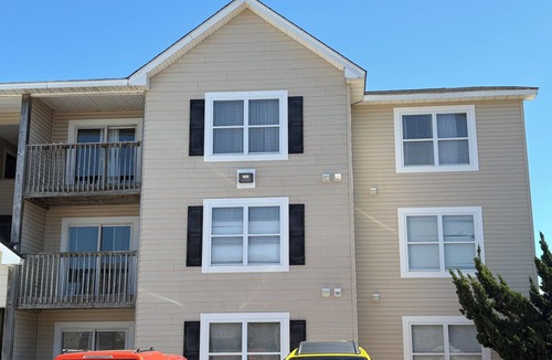Monteray Shores Condo | Corolla GhettOHway Condo