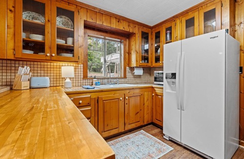 Cartersville House | Cottage-Core 5BR Retreat — 5% Week/10% Month