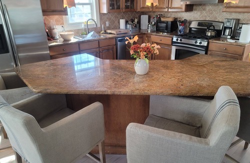 Townsend's Inlet House | Cottage Meets Contemporary, 4 BRs, lots of Amenities!