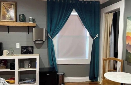 Fort Payne Apartment | Cottage Studio Suite 4