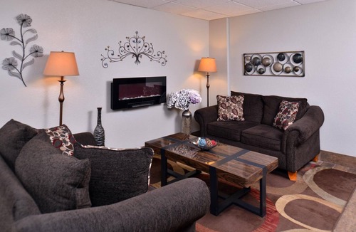 South Sioux City Hotel | Cottonwood Inn and Conference Center