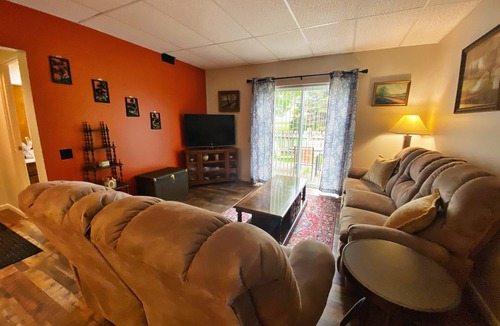 Teeds Grove Apartment | Country Apartment Rental in an Outdoor Paradise!