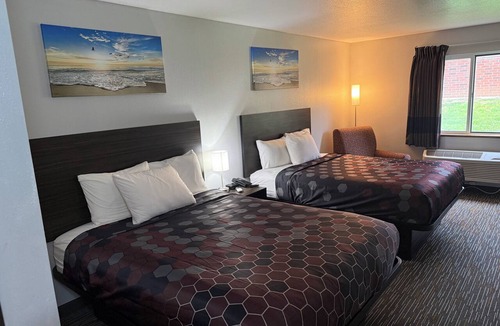 Burlington Hotel | Country Haven Inn