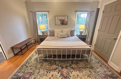 Ooltewah House | Country Home near Chattanooga, Harrison Bay, Howe Farms, and Gray Dove venues!