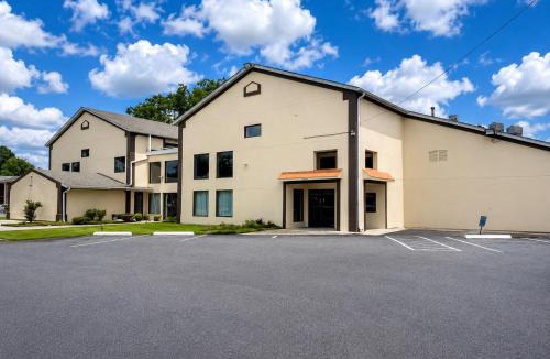 Franklin Hotel | Country Host Inn