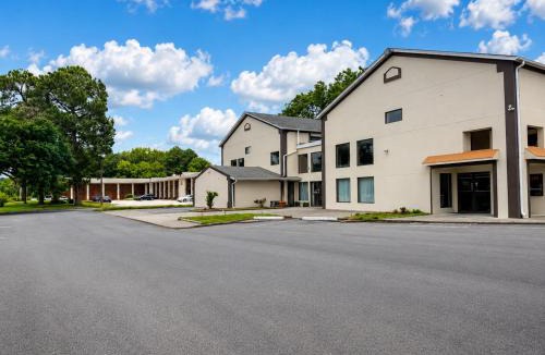 Franklin Hotel | Country Host Inn