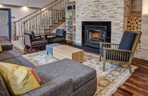 Woodbridge Hotel | Country Inn & Suites by Radisson, Potomac Mills Woodbridge, VA