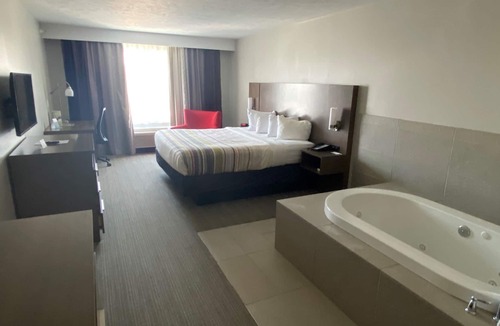 Council Bluffs Hotel | Country Inn & Suites by Radisson, Council Bluffs, IA