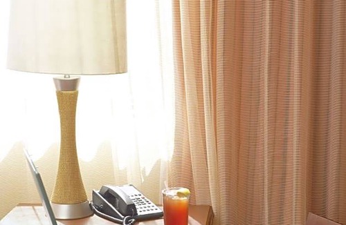 Quad Cities Hotel | Country Inn & Suites by Radisson, Moline Airport, IL