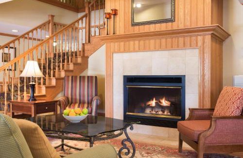 Davenport Hotel | Country Inn & Suites by Radisson, Davenport - Quad Cities