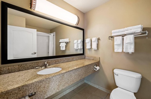 Red Wing Hotel | Country Inn & Suites by Radisson, Red Wing, MN