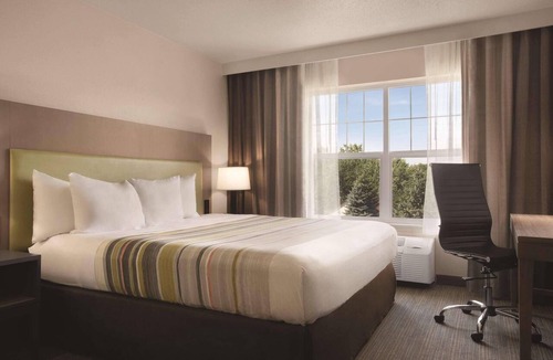 Cottage Grove Hotel | Country Inn & Suites by Radisson, Cottage Grove, MN