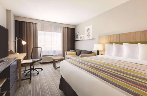 North Ocean City Hotel | Country Inn & Suites by Radisson, Ocean City, MD