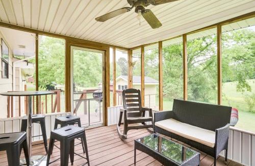 Chickamauga House | Country Lane Cottage- privacy & quiet neighborhood