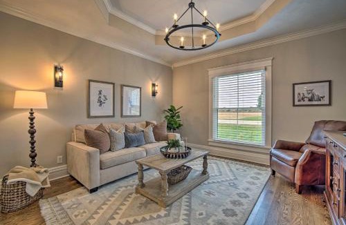 Pauline House | Countryside Cottage w/Large Yard Near Topeka