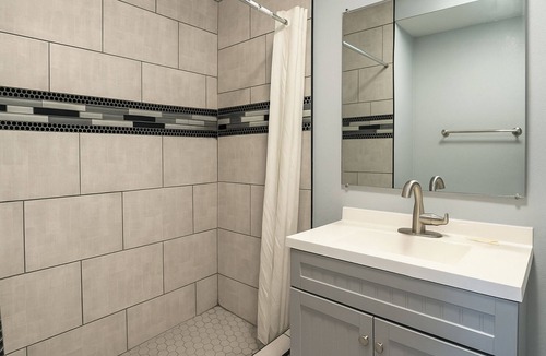 Courtland Hotel | Courtland Inn By Townhouse Franklin VA US 58