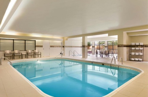 Normal Hotel | Courtyard by Marriott Bloomington Normal