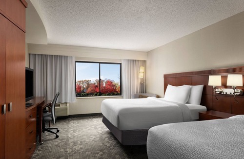 Wall Township Hotel | Courtyard by Marriott Wall at Monmouth Shores Corporate Park