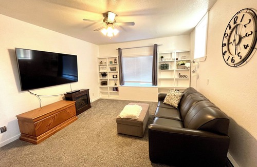 Melcher-Dallas Apartment | Cozy 1-bedroom apartment in welcoming Melcher-Dallas with AC, WiFi