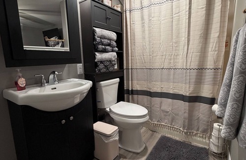 Arlington Apartment | Cozy 1-bedroom apartment in delightful Arlington