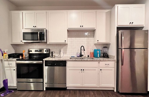 Fitchburg Apartment | Cozy 1-bedroom apartment in fantastic Fitchburg with AC, laundry, and amenities