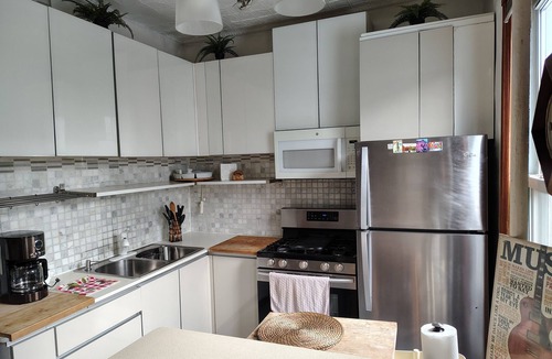 Brooklyn Apartment | Cozy 1-bedroom apartment in charming Brooklyn with AC