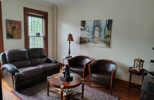 Brooklyn Apartment | Cozy 1-bedroom apartment in charming Brooklyn with AC