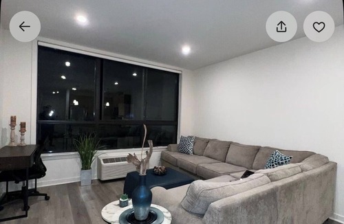 Carteret Apartment | Cozy 1-bedroom apartment in Carteret with rooftop and gym access