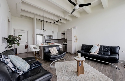 Peachtree Center Apartment | Cozy 1-bedroom apartment , skyline views 5 Mins from World Cup