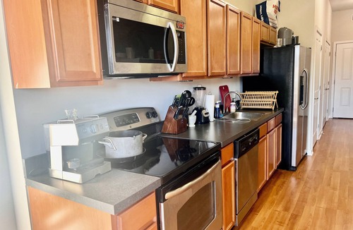 Wilmington Apartment | Cozy 1-bedroom apt on the beautiful Wilmington Riverfront with fitness room