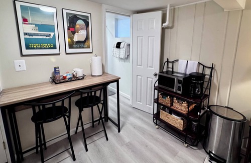 Del Ray Apartment | Cozy 1-bedroom basement apartment in walkable Del Ray - Blocks from the Metro!