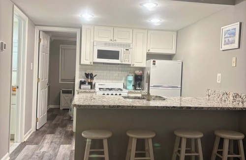 Cape May - Wildwood Condo | Cozy 1-bedroom condo in beautiful North Wildwood with Two Heated Pools