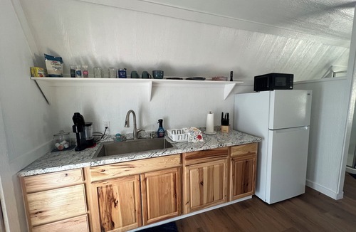 Burnet Cabin | Cozy 1-bedroom cabin in enchanting Burnet with AC comfort