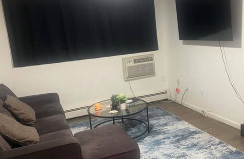 Asbury Park Condo | Cozy 1-bedroom condo in peaceful Asbury Park with AC