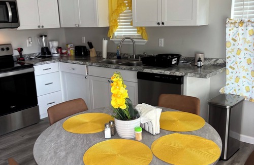 Barnwell House | Cozy 1-bedroom house in serene Barnwell with AC by the lake