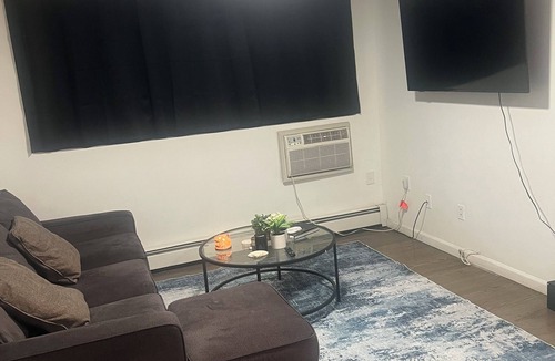 Asbury Park Apartment | Cozy 1-bedroom studio in welcoming Asbury Park with AC
