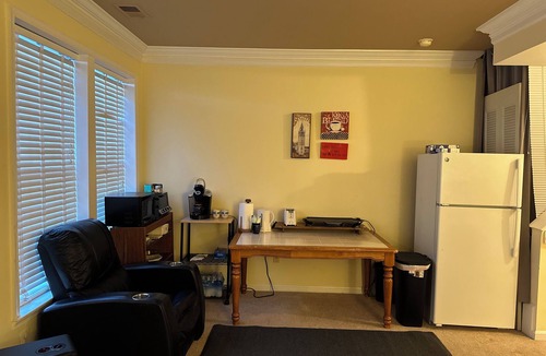 Ashburn Apartment | Cozy 1-bedroom studio type living in tranquil Broadlands with AC & private bath.