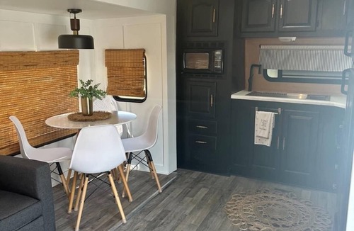 Kennebec House | Cozy 1-bedroom travel trailer on i90 in Central South Dakota at Kennebec.
