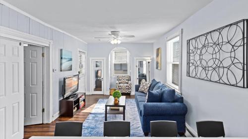 Ventnor City Apartment | Cozy 1 BR Apt - 3 Blocks to Beach - Sleeps 6