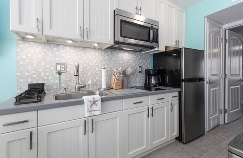 North Wildwood Condo | Cozy 1BR condo North Wildwood with WiFi, AC, 1.5 blk to beach, Boardwalk, Moreys