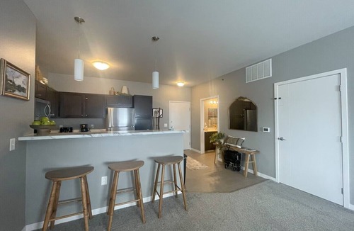 Sioux Falls Apartment | Cozy 2-bedroom apartment in peaceful Sioux Falls with pool and gym
