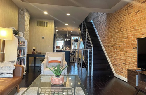 Downtown Baltimore Apartment | Cozy 2-bedroom apartment in welcoming Baltimore with WiFi, AC