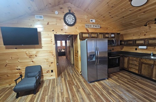 LaFayette House | Cozy 2-bedroom barn in pleasant LaFayette with AC