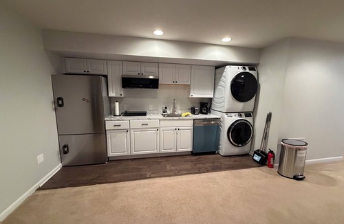 Gainesville House | Cozy 2-bedroom basement in charming Gainesville