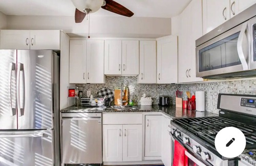 Aspen Hill Condo | Cozy 2-bedroom condo in quaint Aspen Hill with AC, WiFi