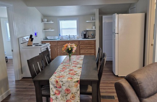 Bismarck House | Cozy 2-bedroom house in Bismarck close to downtown