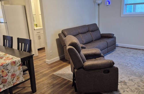 Bismarck House | Cozy 2-bedroom house in Bismarck close to downtown