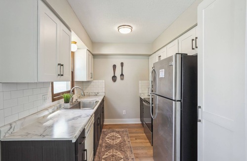 Clive House | Cozy 2-bedroom townhome in Clive
