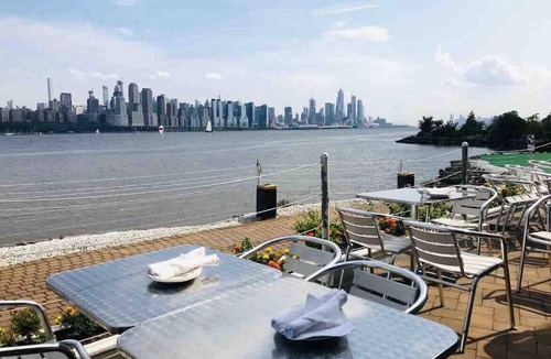 North Bergen Apartment | Cozy 2 BR apartment close to Manhattan