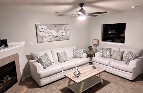 Piney Green House | Cozy 2BR/2.5Bath Townhome near Military Bases in Vibrant Jacksonville, NC